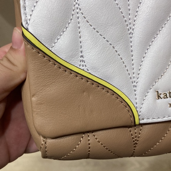 Kate Spade Tan White Yellow Briar Lane Quilted Mini Emelyn Purse Bag - Picture 4 of 15
